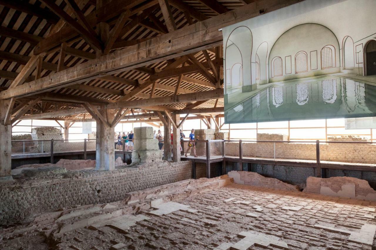 Maison La Peruse At Les Vergnes Gites Exideuil-sur-Vienne Exteriör bild